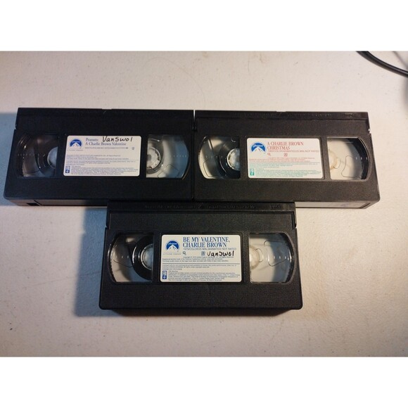 Peanuts VHS Lot of 3 - Snoopy, Charlie Brown - Picture 7 of 7